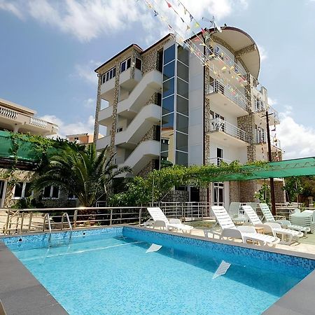 Hotel Victoria Bar Exterior photo